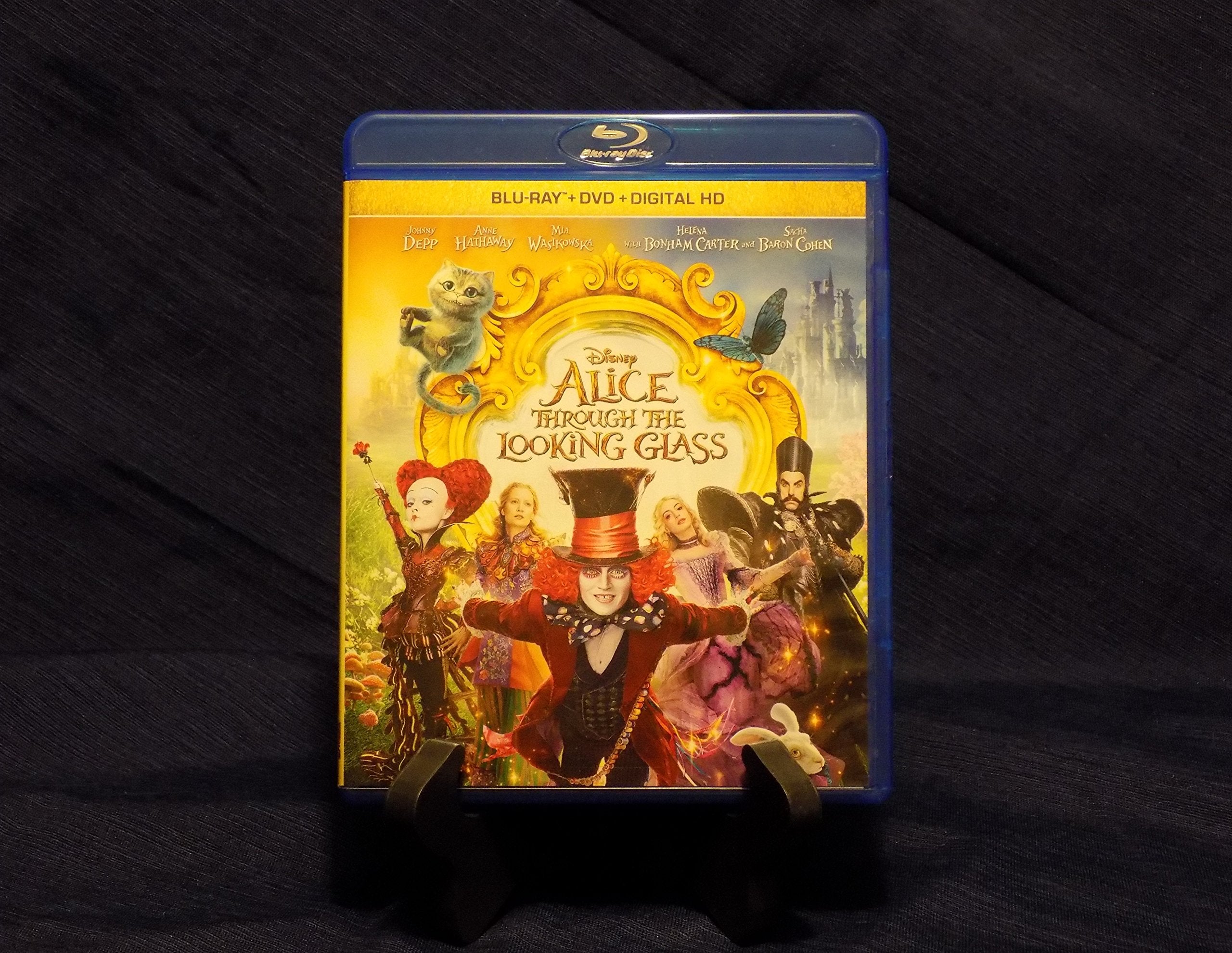 Alice Through the Looking Glass (BD + DVD + Digital HD)