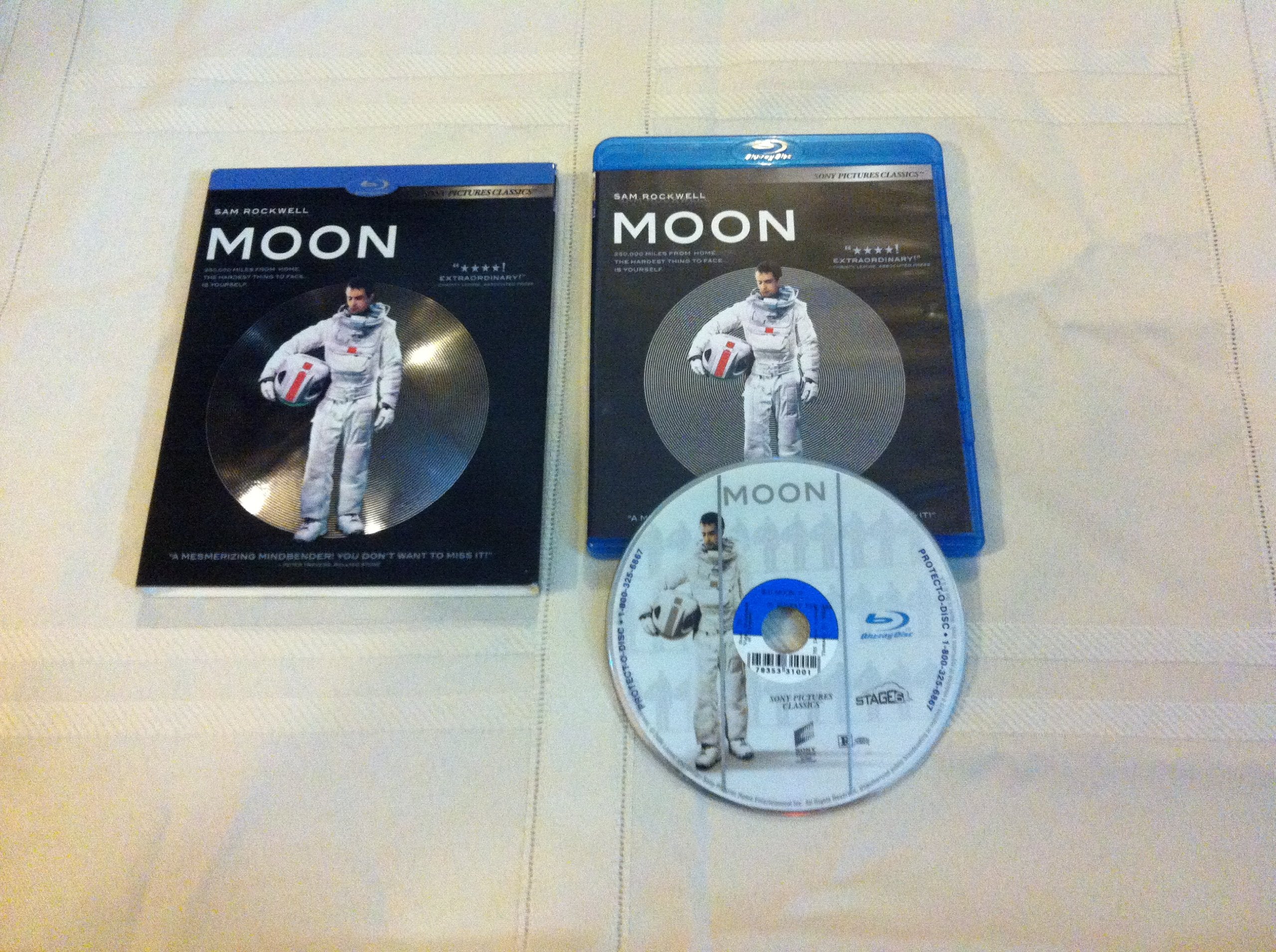 Moon [Blu-ray]